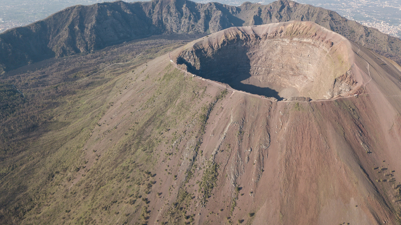 Cratere Vesuvio - VesuvioEtnaTours